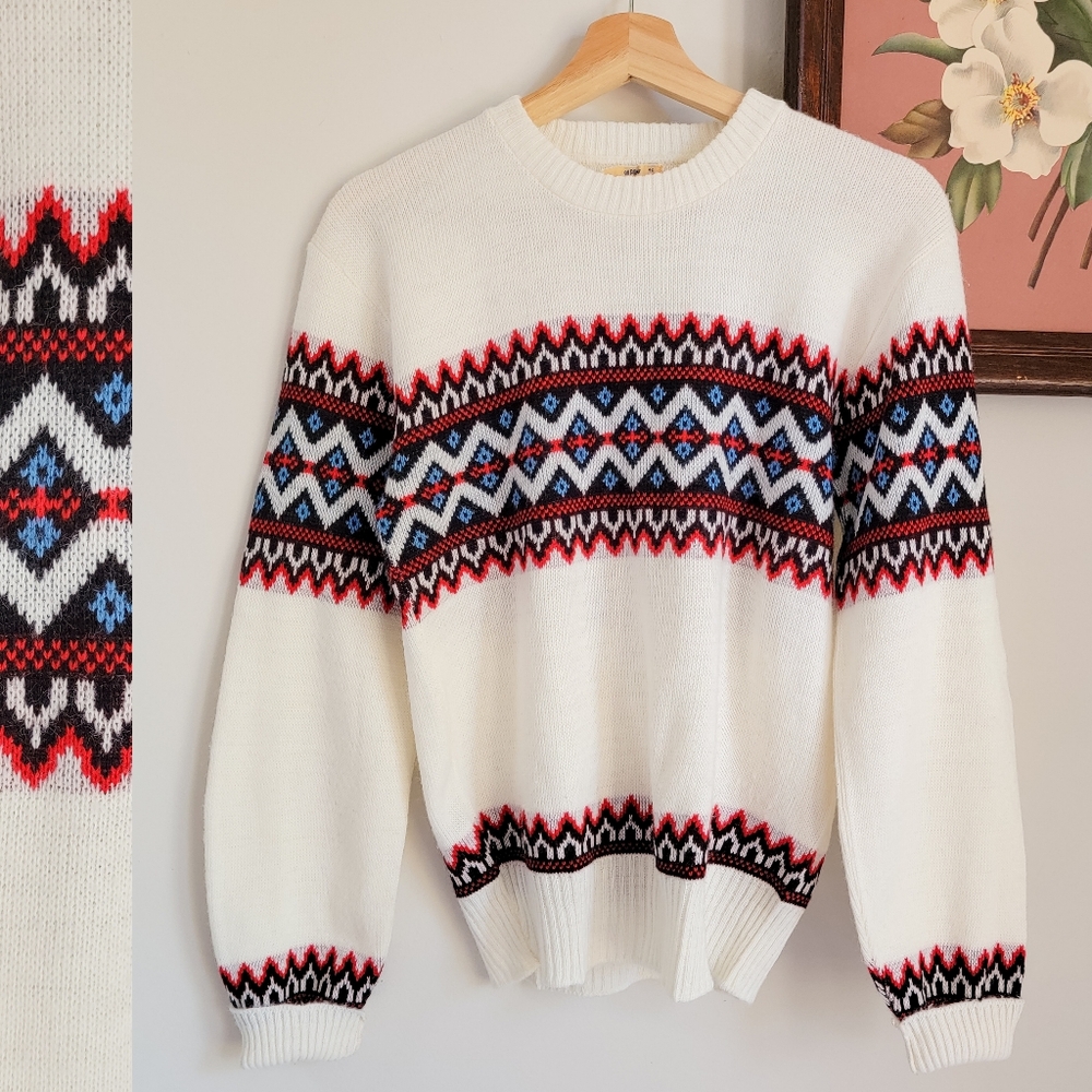 Vintage White Crewneck Sweater with Red, Black & Blue Fair Isle Pattern